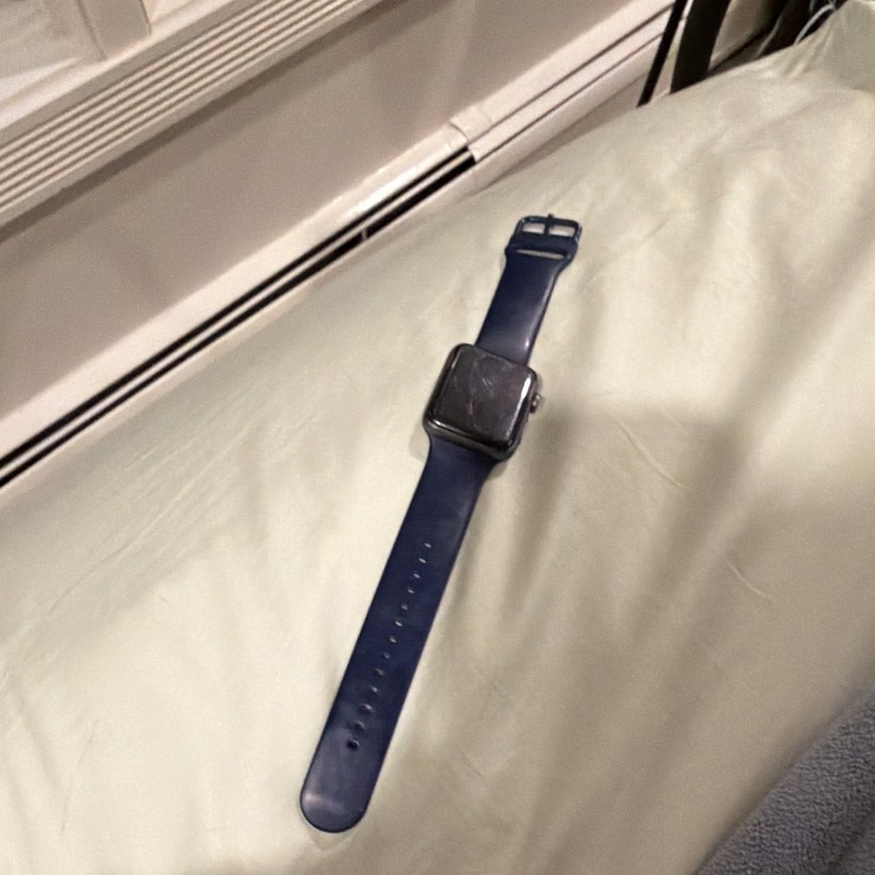 Apple Watch Series 3 42mm Space Gray Aluminum, Blue Silicone Band 8GB
