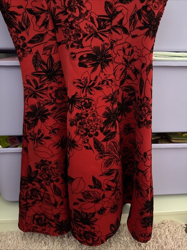 Diva Size 12 Ladies Red And Black Sleeveless Dress - Picture 3 of 4
