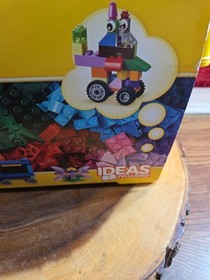 LEGO Classic 10696 Medium Creative Brick Box Set - 35 Colors, Storage, Ideas