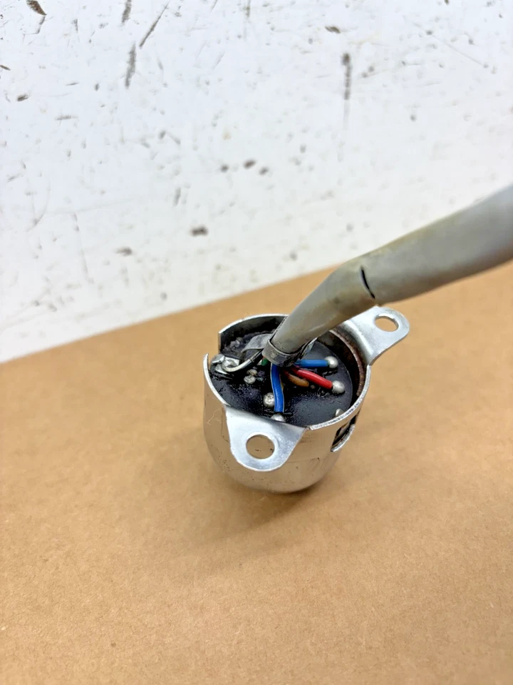 Conjunto de interruptor de encendido Yamaha LT2 LT3 100 / SIN LLAVE / 304-82508-20-00 Foto 4 de 4