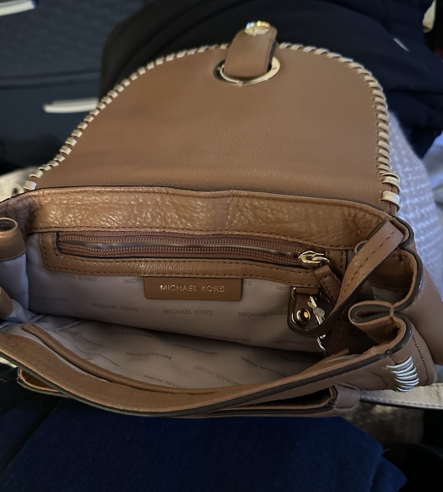 Michael Leather Medium - image 2