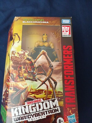 Hasbro F0670 Blackarachnia Transformer Cybertron Kingdom Action Figure