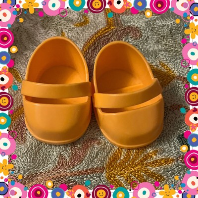 Schöne Vintage Kohl Patch Kinder Mädchen gelbe Schuhe Jakks 14 Zoll Puppe Clogs