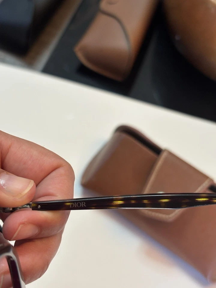 Gafas de sol Dior Blacksuit R7U marco de metal redondo Foto 3 de 4