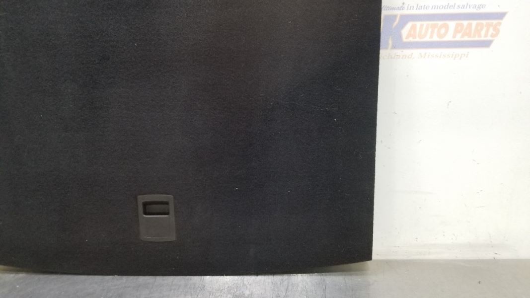 19 2019 MASERATI LEVANTE OEM TRUNK BOARD CARGO COVER 06700855040