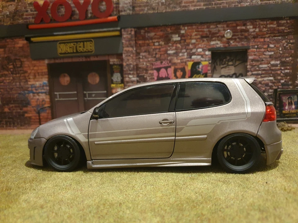 Vw Golf V GTi Zender Tuners 1/18 modified tuning conversion umbau Norev + boîte - Photo 3/4