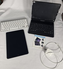 Apple iPad Air 3rd Generation A2152 Wi-Fi 10.5" 256GB Model MUUQ2LL/A IOS 26.6