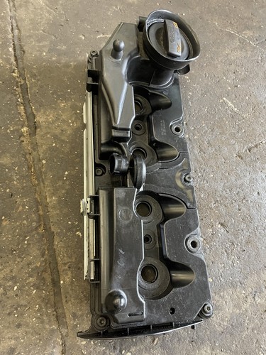 VW Golf 6 VI 1.6 TDI CAY Zylinderkopfabdeckung Abdeckung Zylinderkopf 03L103469H