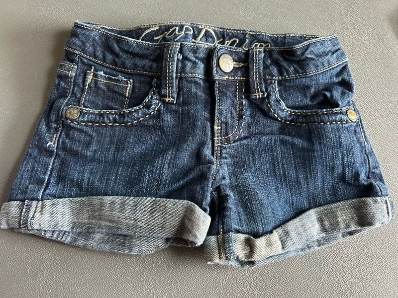 Gap Denim Kids Shorts Size 5 With Adjustable Waist.