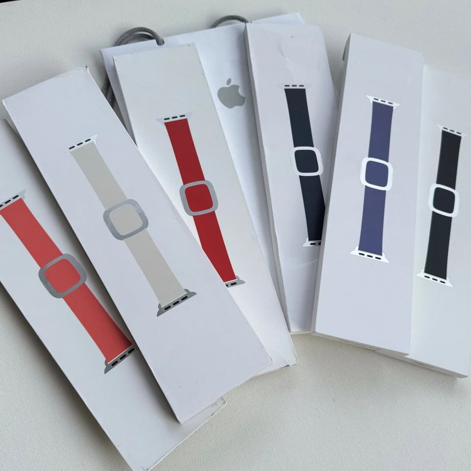 NEW Original Apple Watch Modern Buckle Lether band 40MM/41MM S M L - Image 3 of 4