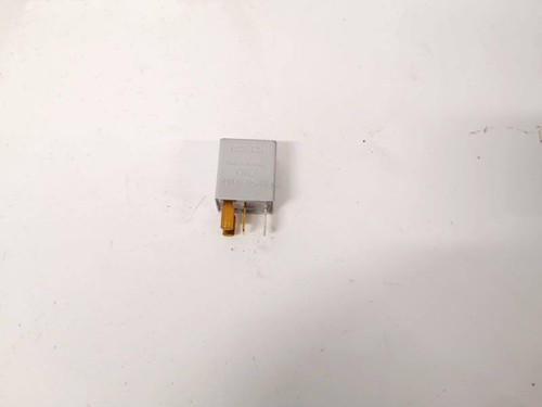 Relais électrique Argent Toyota Avensis, Corolla, RV4, Yaris - Référence Bosch 0332011001 / OE 90080-87019, 12V, 4 Broches, Occasion En Bon état