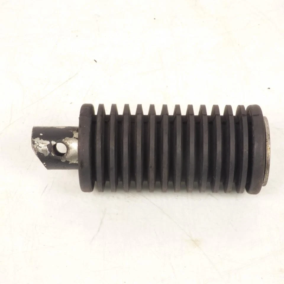 Platine repose pied passager droit - SUZUKI GSX 1400 - 2002 - Occas