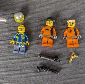Lego Agents 8630        Mission 3: Gold Hunt       Set City Minifigures Complete