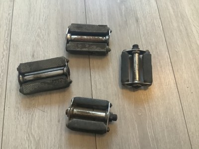 2 Sätze Oldtimer Fahrrad Pedale evtl 1940-60 gelistet nur Teile nicht komplett zum restaurieren