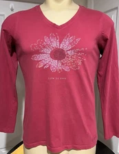 Life Is Good Daisy Flower Heart Women's T-shirt Medium Red Long Sleeve