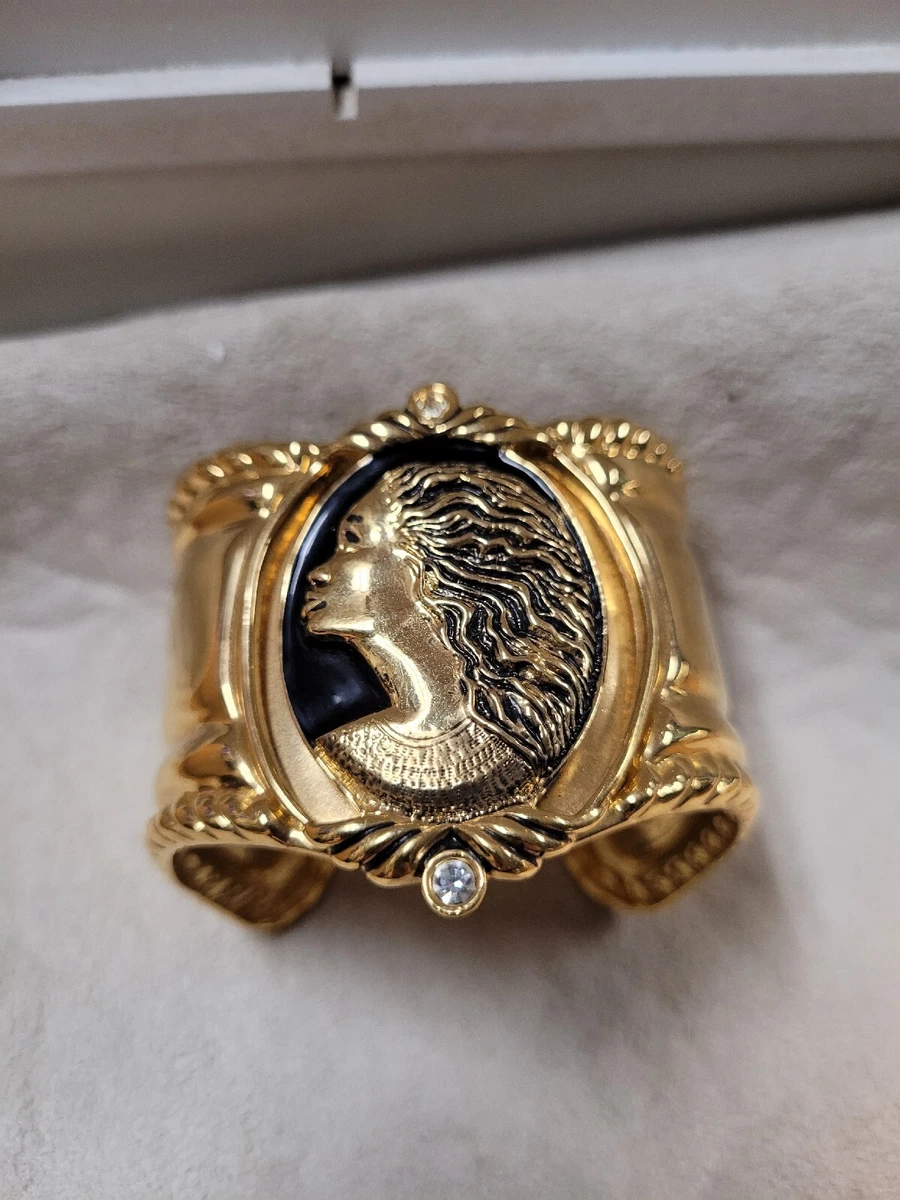 Coreen simpson black cameo brooch top
