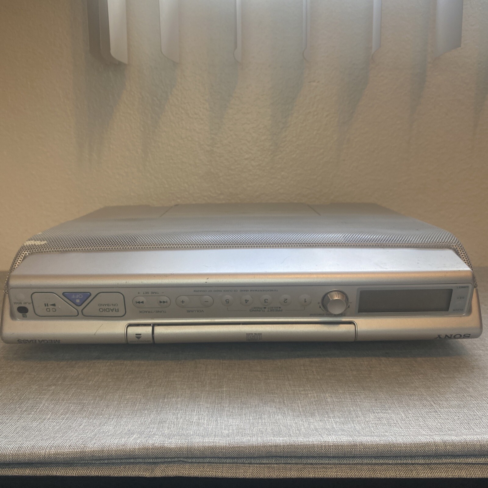 Sony ICFCD543RM Mega Bass Under CD Player AM/FM Kitchen Clock