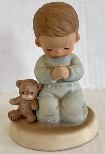 Enesco Boy w/Bear NOW I LAY ME DOWN TO SLEEP 1987 Memories of Yesterday Figure