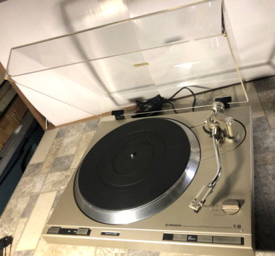 Pioneer PL-600 Automatic Turntable. Rare Vintage!