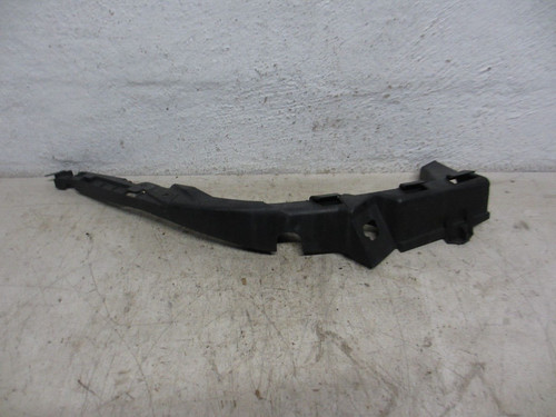 Halter Stoßstange Vorne Rechts VW Passat Variant 3B Bj.1998.3B0807050C.