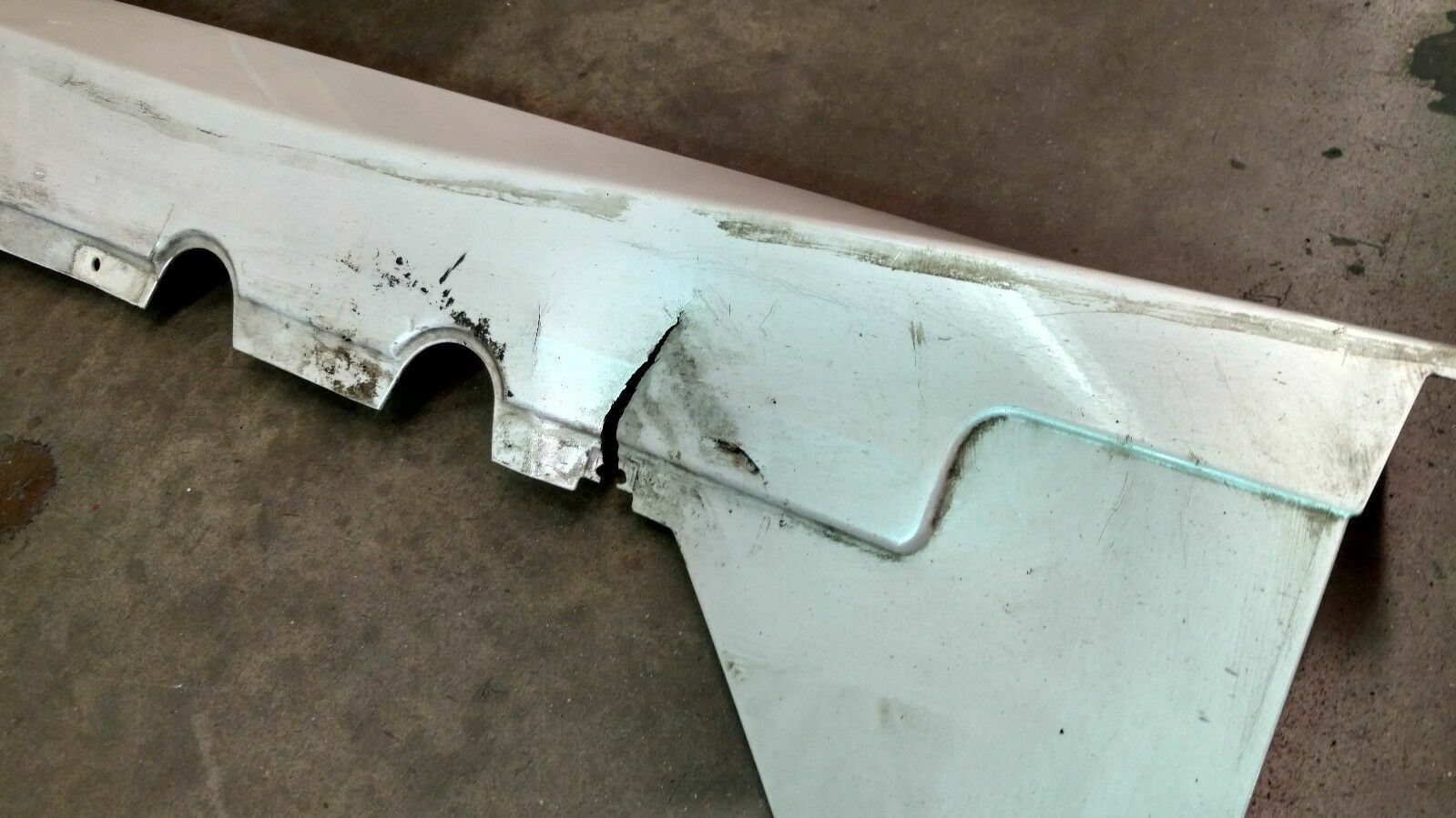 LAMBORGHINI GALLARDO DRIVER LEFT SIDE ROCKER PANEL MOLDING OEM 400853563