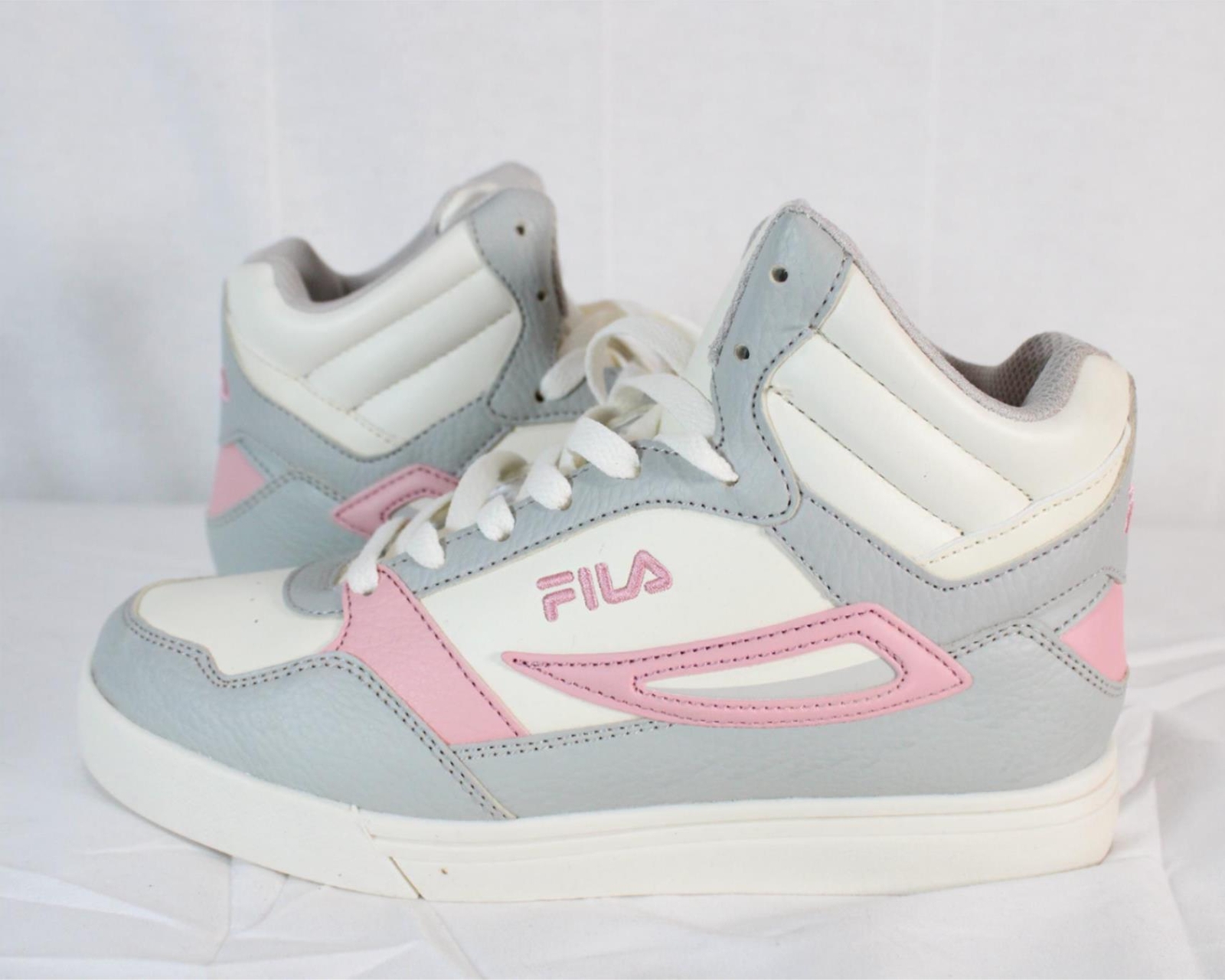 FILA Everge Sneaker Gardenia Silver Cloud Coral Womens Size 