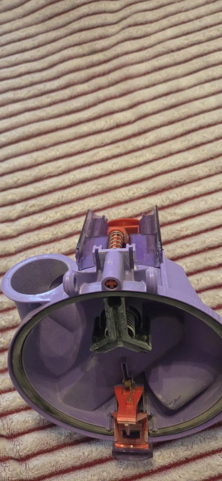 Aspiradora Dyson DC14 DC15 tapa mango superior liberación para piezas de bote de suciedad ciclónico Foto 3 de 3