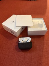 Apple AirPods Pro 2nd Generation Bluetooth Wireless Ear Buds Lightning Charger