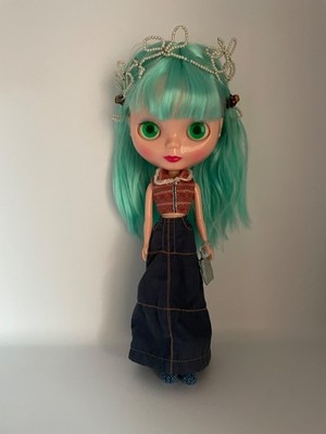BLYTHE DOLL  DOLLS