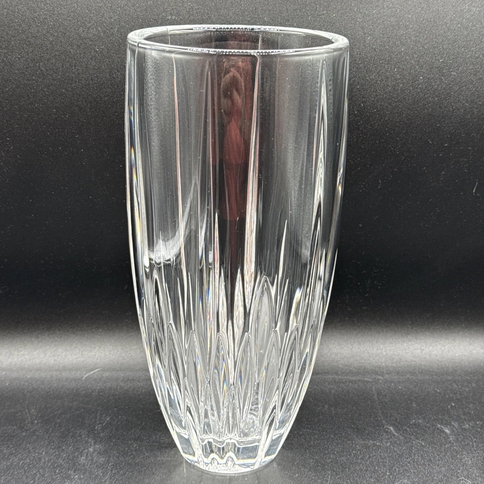 "Florero de cristal alemán Wedgwood Vera Wang duquesa 9"" claro en relieve" Foto 4 de 4