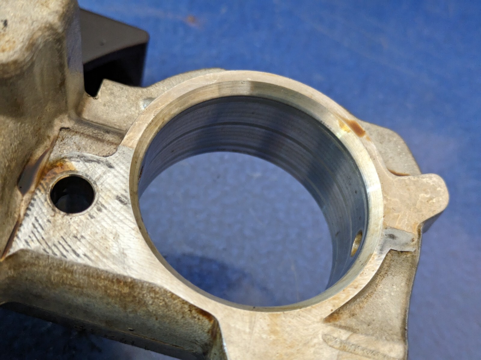 right passenger Engine Bentley Continental gt Flying Spur w12 camshaft housing