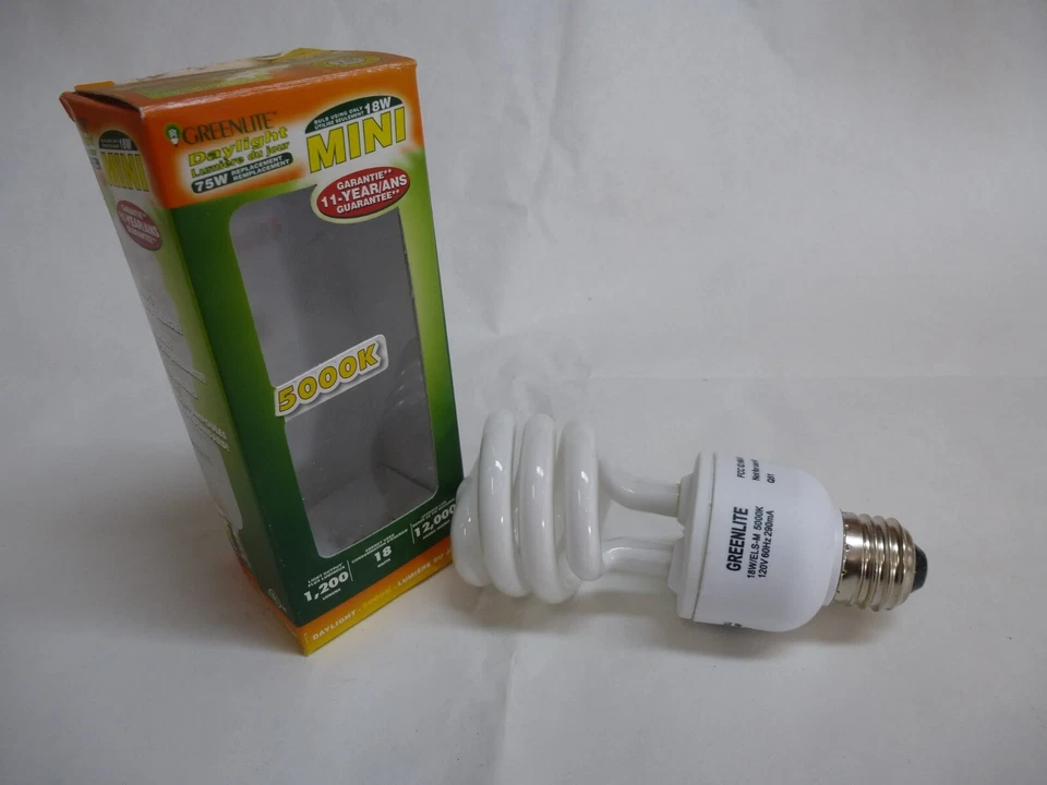 Paquete de 6 bombillas de luz de larga duración CFL blancas brillantes espirales de 18 vatios 12.000 horas Foto 2 de 2