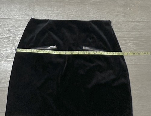 LIRA Mini Skirt Women’s Size Medium Black Velour Zippers Very Soft - Picture 4 of 8