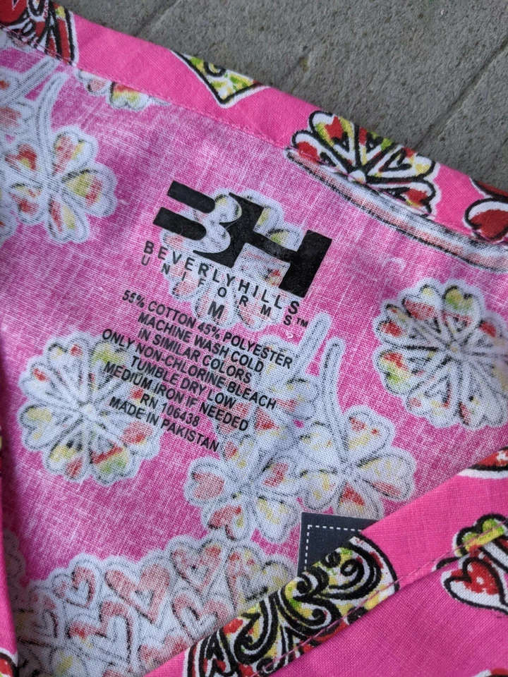 Blusa Médica Beverly Hill Uniforme Mediana Enfermería Rosa Cachemira Cuello en V Cómoda Foto 2 de 4