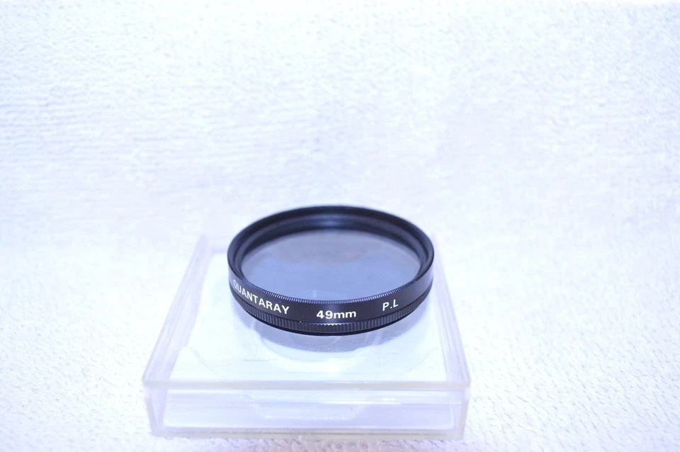 Quantaray 49 mm P.L. (Polarizer) Screw-In Filter with Case Made Japan (Q-121) - Image 2 of 2