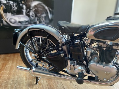 オートバイ・バイク 1/12 MINICHAMPS Triumph Tiger 100 1/12 MINICHAMPS 122133800 Scale 1/12 | TRIUMPH TIGER 100 1939 SILVER