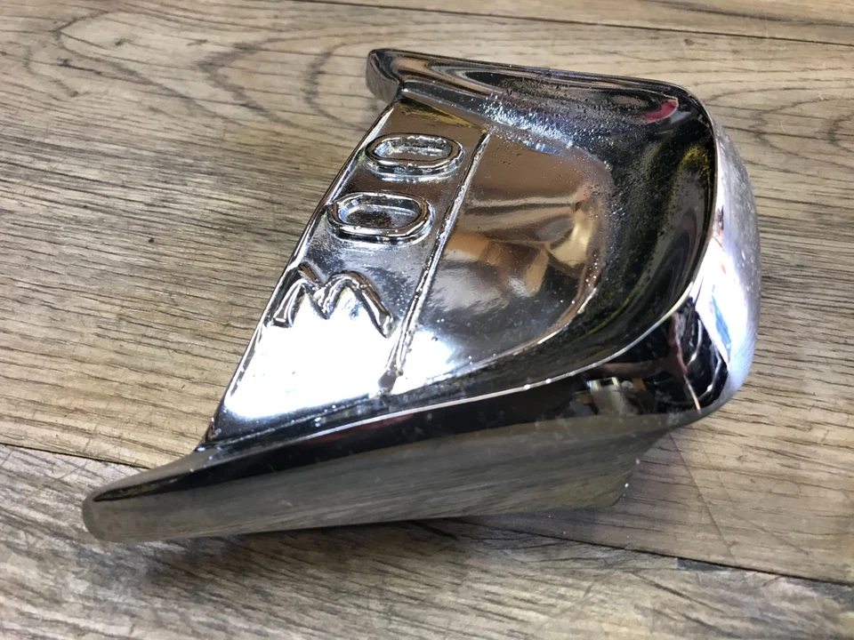 Chrysler 300 1956 usado Mopar OEM cromo parrilla/cabecera emblema fabricante original raro Foto 2 de 4