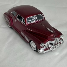Maisto 1:24 1948 Chevrolet Fleet Line Aerosedan Diecast Car Red Open Doors Hood