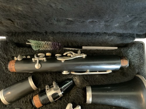 VTG Armstrong Clarinet with Case and Accessories - Picture 7 of 24