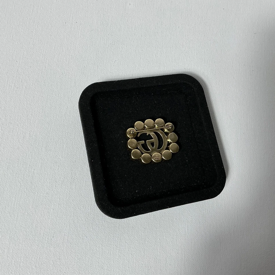 Broche Gucci GG dorado vintage Foto 4 de 4