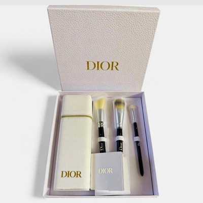 Dior Backstage 4-Piece Makeup Brush Set with White Case, Light Coverage