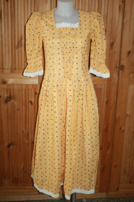 KL1150 @ pretty dirndl @ traditional dress @ Alphorn @ 34-36