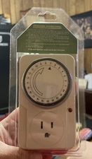 Intertek 24  Hour Plug In Timer Heavy Duty Mechanical  Outlet Switch TU-22A