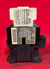 FUJI ELECTRIC SH-4 CONTACTOR WITH SZ-A40 AUXILIARY CONTACT BLOCK