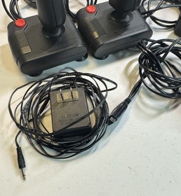 Atari CX-2600 A RCA AV Mod Console with original Joystx Pong Ctrl Untested