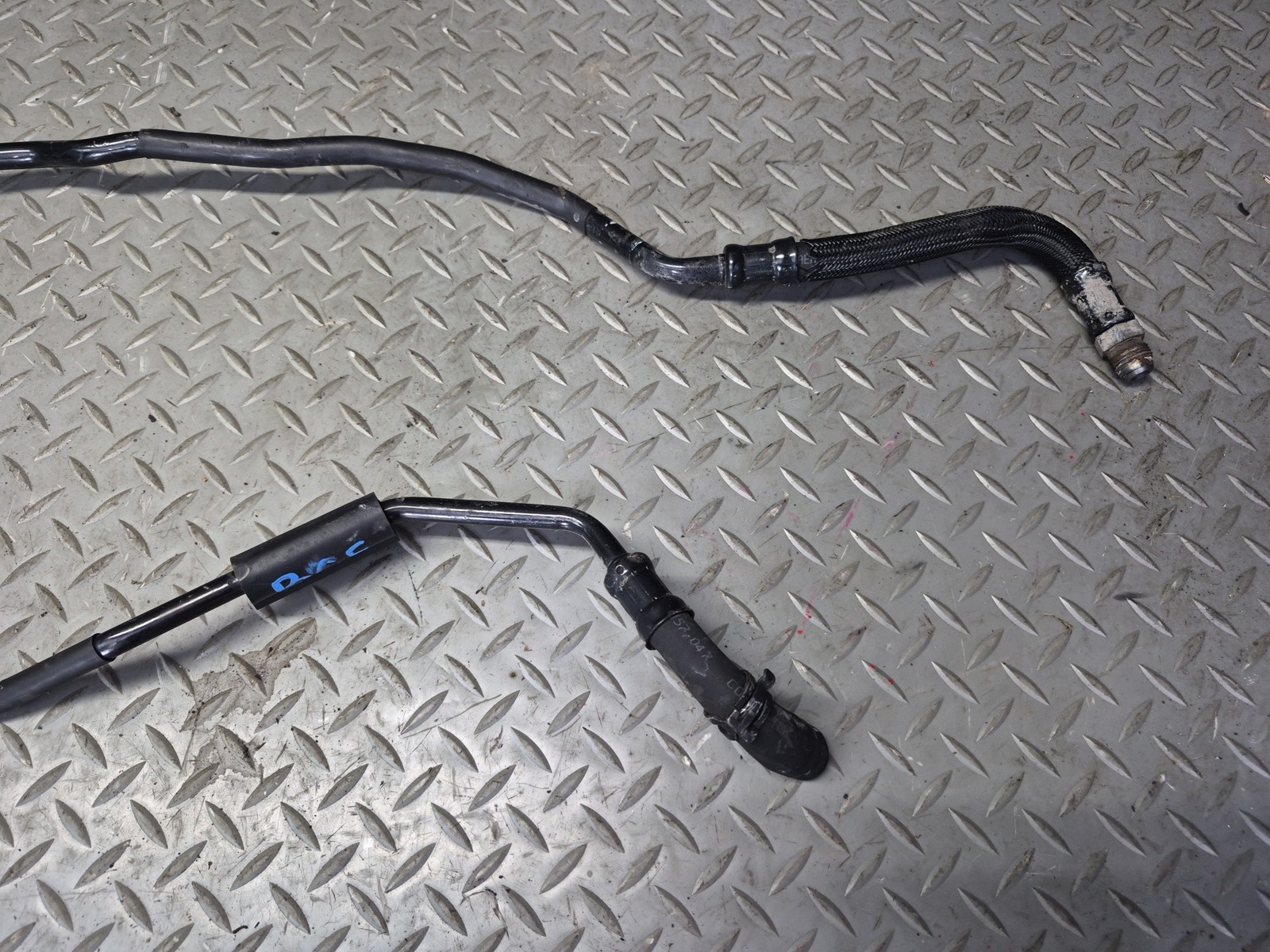 Bentley Continental GT 2003-2010 Oil cooler lines Set