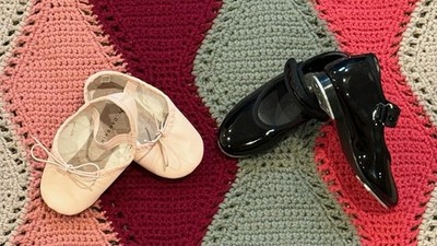 Kids Dance Shoes Bundle - Ballet And Tap Shoes Kids Size 9 Danskin Now