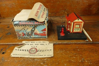 Marx Automatic Grade Crossing Signal Man W/ Original Box - Very Clean Untested