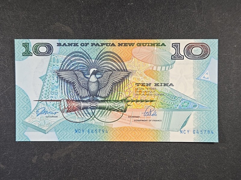 ND (1988) PAPUA NEW GUINEA 10 Kina - Pick# 9b - CRISP UNC      stk#C