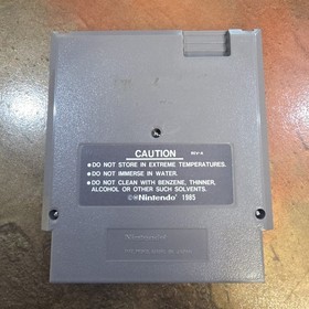 Star Wars: The Empire Strikes Back Nintendo NES con cubierta antipolvo